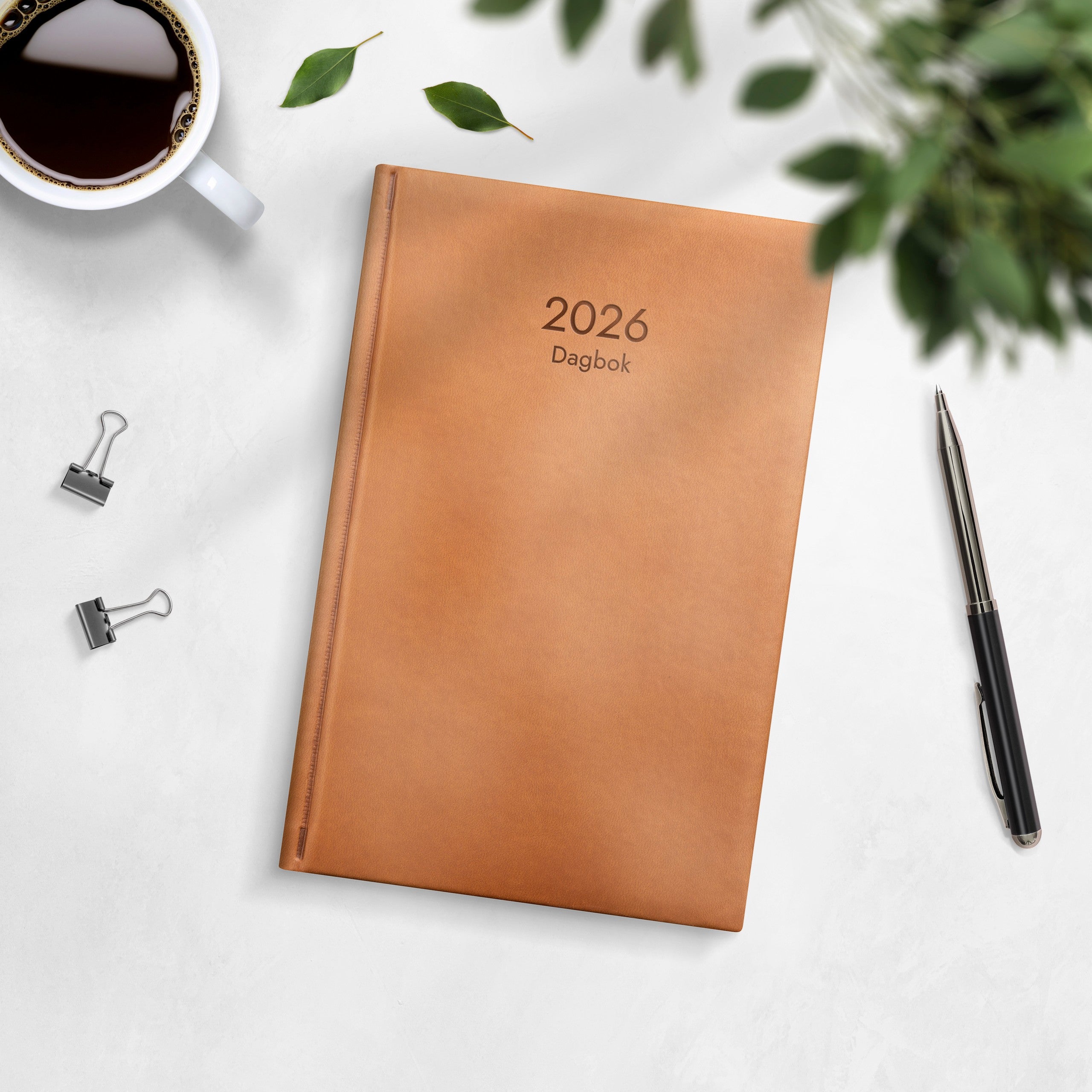 Kalender 2026 Dagbok cognac konstläder