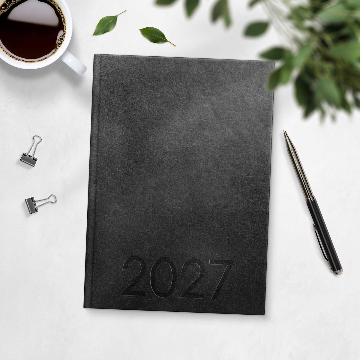 Kalender 2027 Weekly A5 svart konstläder
