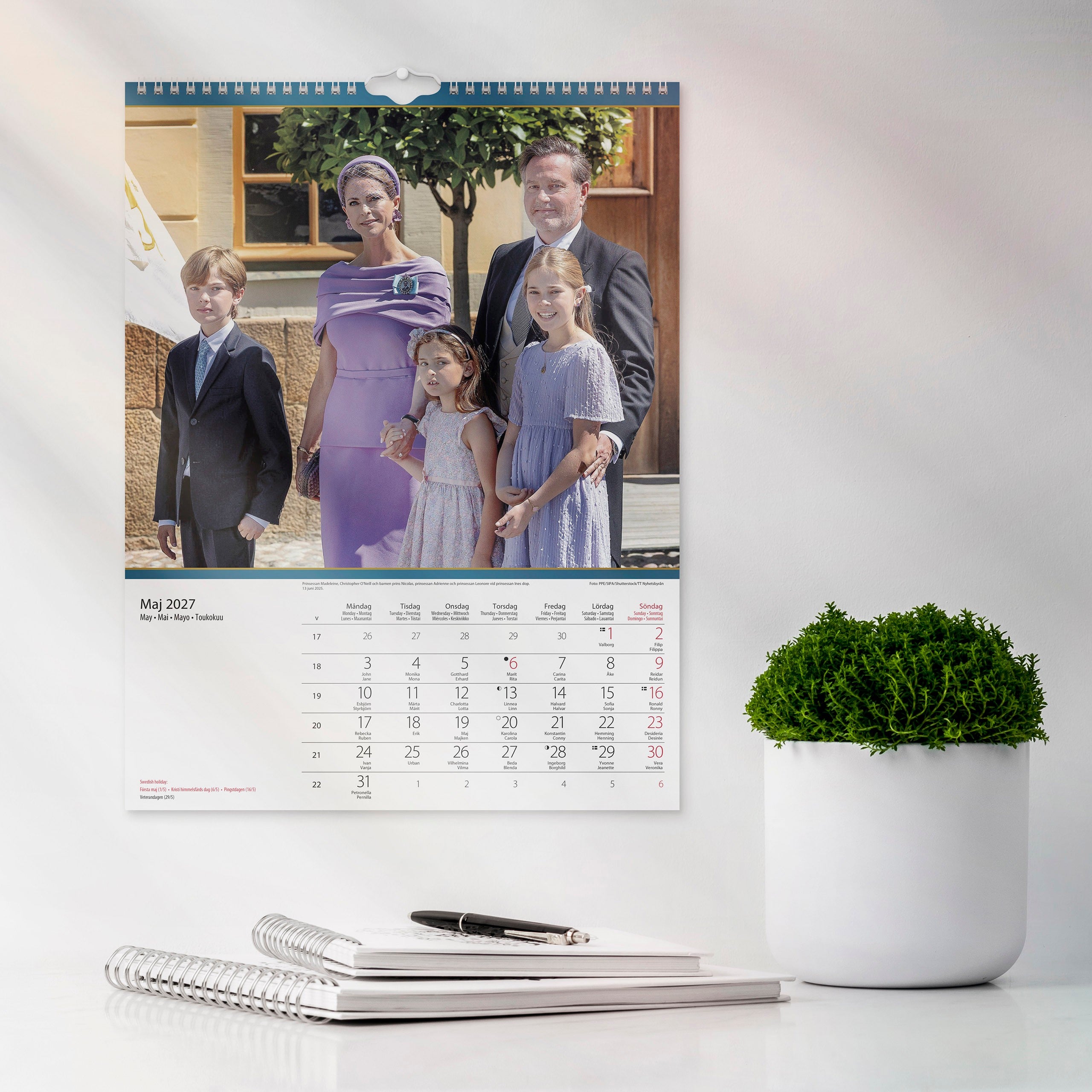 Väggkalender 2027 Kungafamiljen