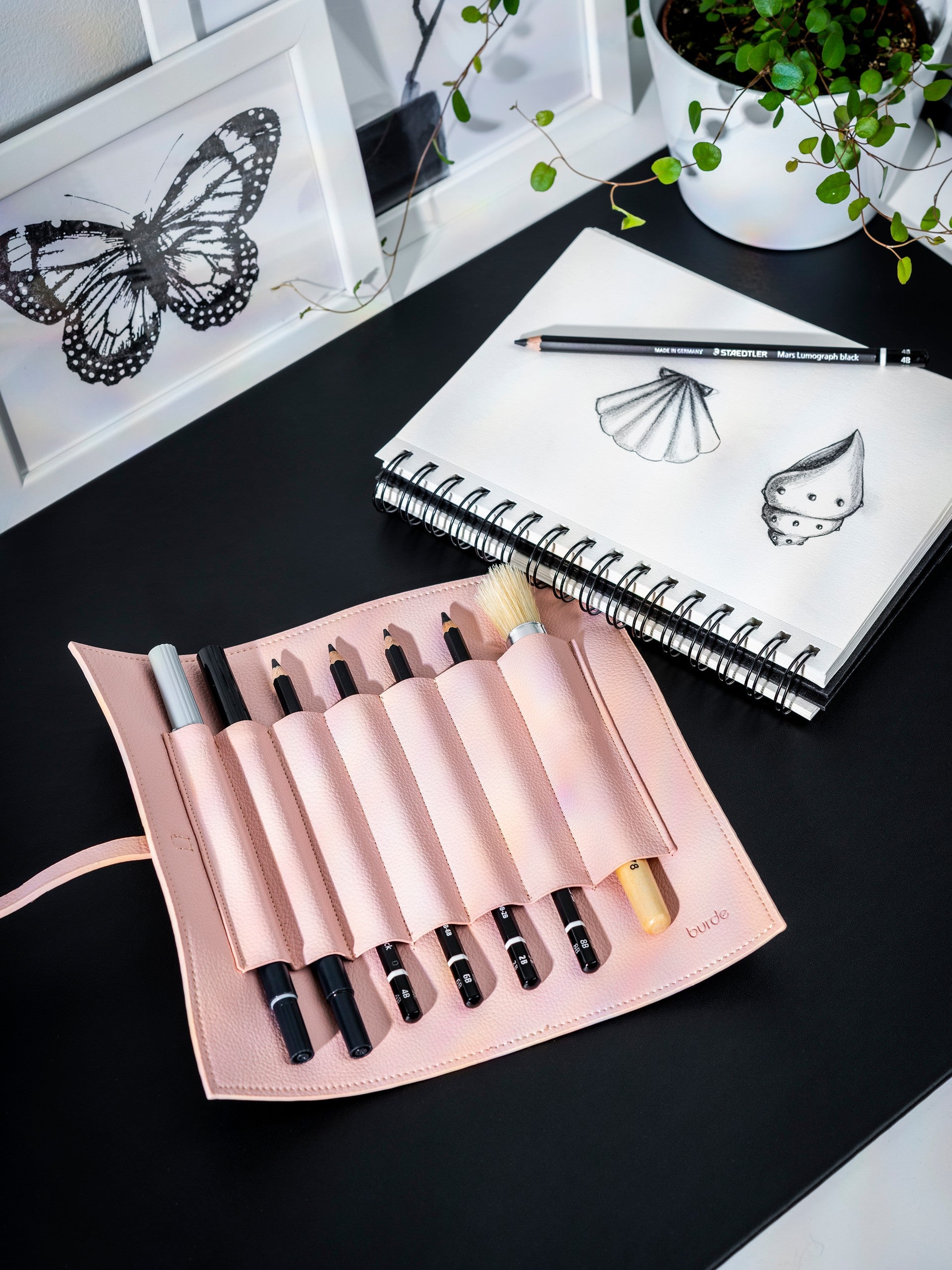 Pencil case with drawstring Pink