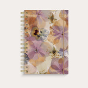 Agenda Tagesplaner Story Stiefmütterchen 2026